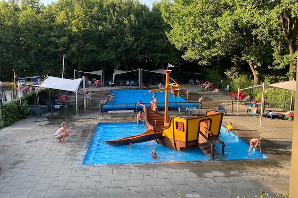 Vrijstaand 5-persoons chalet op Recreatiepark Duinhoeve in Udenhout - thumbnail 5