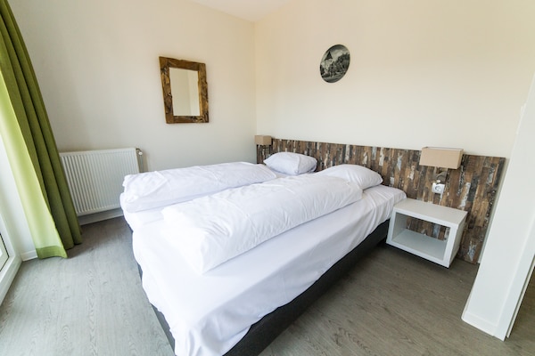Luxe 4-persoonsappartement op Resort Maastricht met zwembad - thumbnail 1