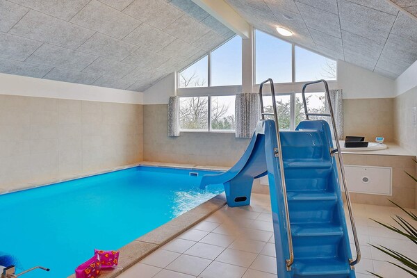 Op 950 m van zee: ruim vakantiehuis in Kappeln voor 18 personen · 242 m² - thumbnail 5