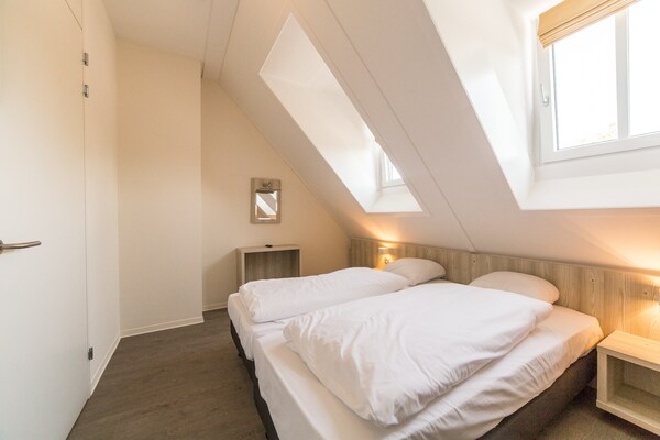 Modern 4-persoonsappartement op Resort Maastricht met zwembad - thumbnail 1