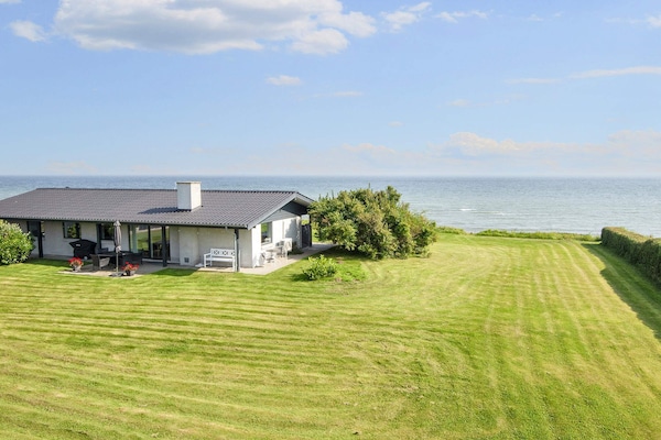 Aan zee: Ruim vakantiehuis in Odder met panoramisch uitzicht - thumbnail 2