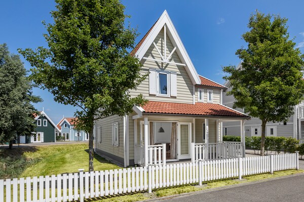 Gereno­veerde villa met sauna in Aquadelta, Zeeland - thumbnail 1
