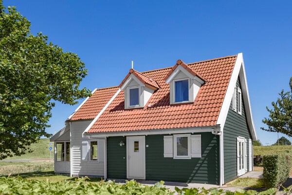 Vrijstaande watervilla Aquadelta 29 in Bruinisse voor 8 personen - thumbnail 1