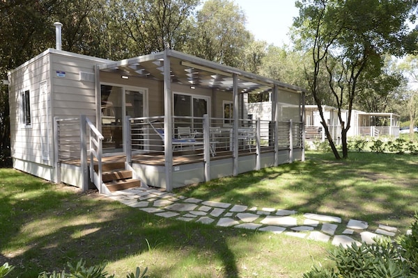 Ruim chalet voor 6 personen in Baia Domizia - thumbnail 2