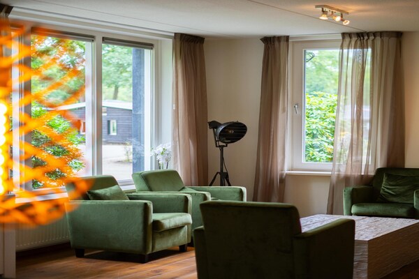 Luxe vakantiehuis voor 10 personen met sauna op park De Woeste Hoogte - thumbnail 2