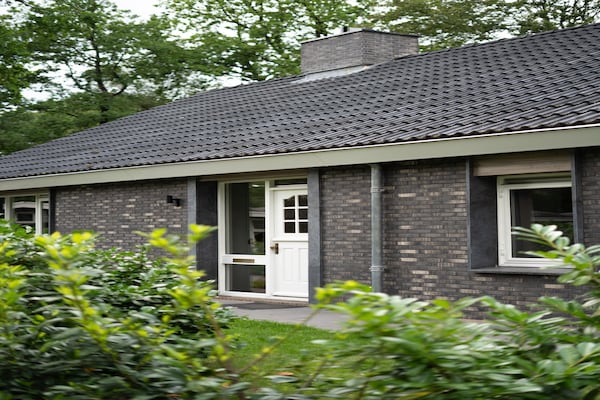 Luxe vakantiehuis De Specht met jacuzzi, sauna en bioscoop op de Veluwe - thumbnail 6