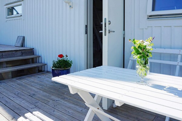 Klein maar fijn vakantiehuis op Öckerö – Zee, sauna en Göteborg dichtbij - thumbnail 4