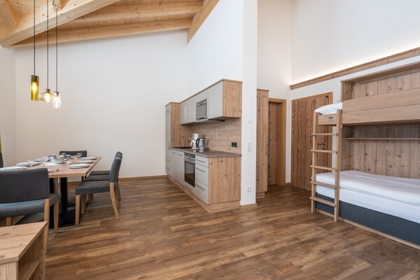 Luxe chalet voor 10 personen met sauna in Saalbach-Hinterglemm - thumbnail 2