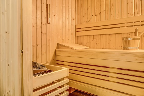 16-persoons chalet in Obertraun aan de piste en het meer - thumbnail 6