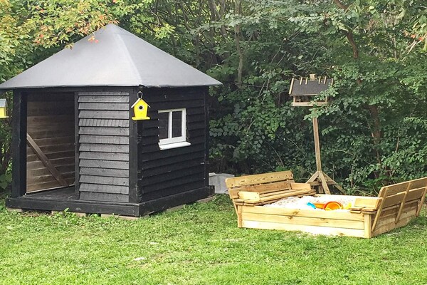 Ruim vakantiehuis met privézwembad en sauna op 600m van zee in Juelsminde - thumbnail 2