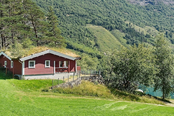 Aan het meer: Rustgevend vakantiehuis voor 8 personen in Olden - thumbnail 2