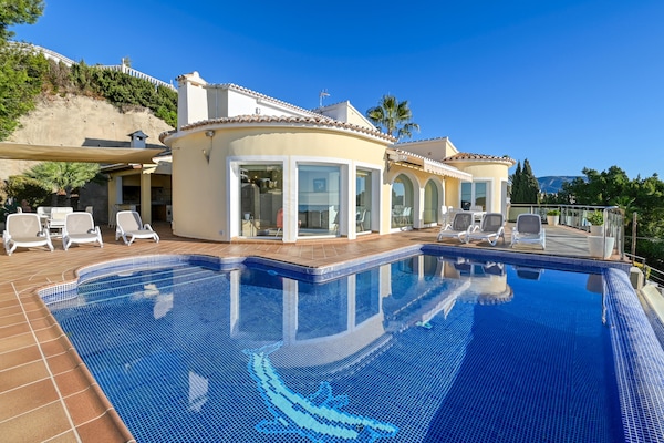 Privézwembad en modern comfort in Villa Casa Chloé, Moraira - thumbnail 1