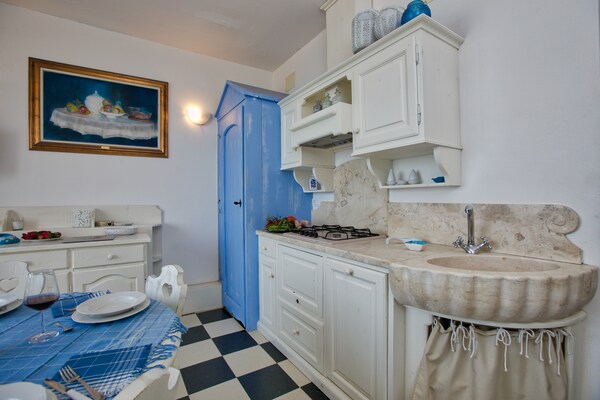 Appartement met directe strandtoegang en panoramisch zeezicht in Marina di Castagneto - thumbnail 4