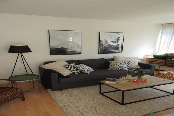 June's Cabin: Knus vakantiehuis in het bos, 2,2 km van zee - thumbnail 6