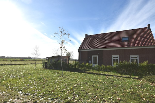 Vrijstaand vakantiehuis met golfbaan en infraroodsauna in Breskens - thumbnail 1