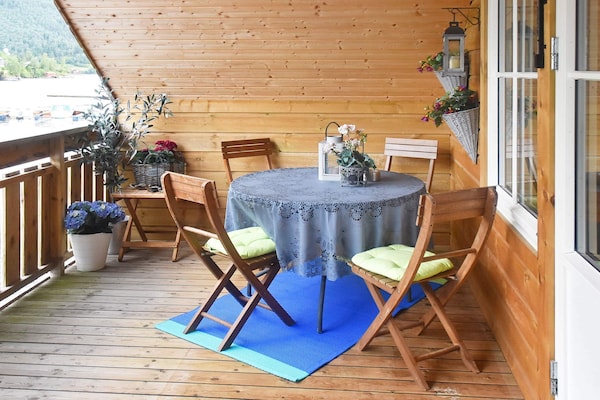 Authentieke rorbu aan Sognefjord met dubbel terras en fjordzicht - thumbnail 6