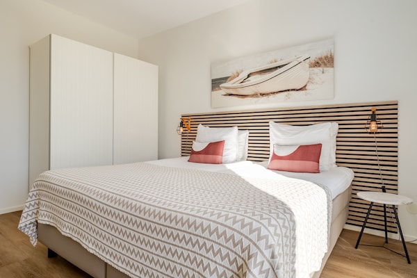 Modern appartement met Frans balkon aan de jachthaven van Scheveningen - thumbnail 3
