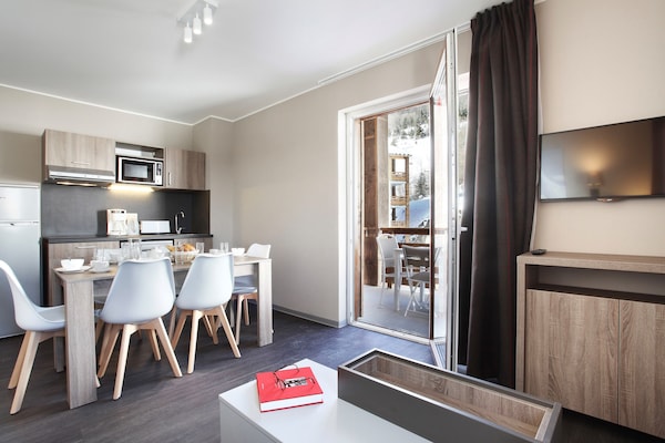 Knus chalet-appartement op vakantiepark Pra Loup 1500, hond welkom - thumbnail 4