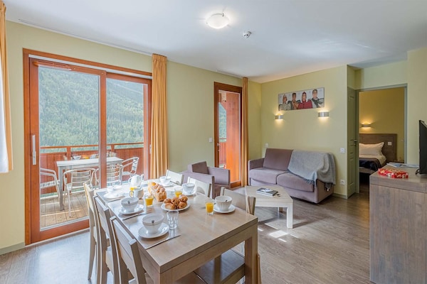 Authentiek chalet in Vaujany op 50m van de skilift, 6 personen - thumbnail 3