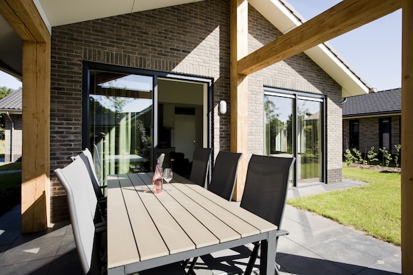 Landgoed De IJsvogel 7: Gezellig vakantiehuis aan het water op de Veluwe - thumbnail 6