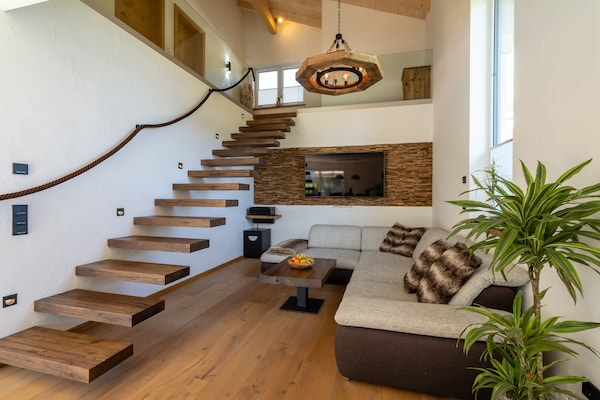 Op 300 m van de piste: Luxe chalet met privézwembad in Neukirchen - thumbnail 4