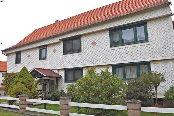 Licht appartement met privétuin in Friedrichroda - thumbnail 6