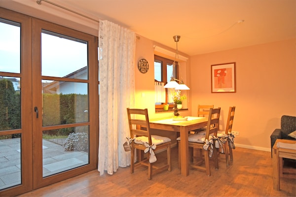 Modern bosappartement met tuin aan de vijver in Kirchhundem-Brachthausen - thumbnail 3