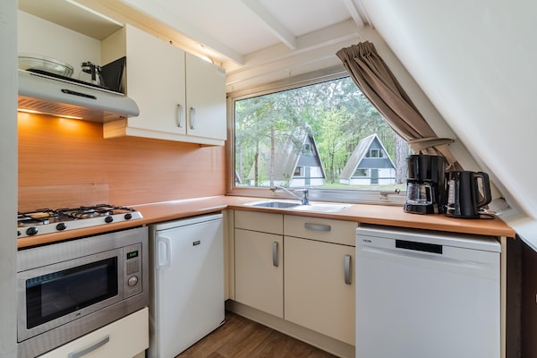 Sfeervolle bosbungalow voor 4 personen in Mierlo met modern comfort - thumbnail 4
