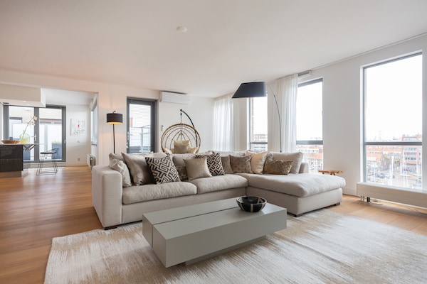 Luxe penthouse met dakterras en zeezicht in Scheveningen - thumbnail 1