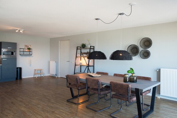 Luxe appartement met zeezicht in Scheveningen, 7 personen, 136m² - thumbnail 2