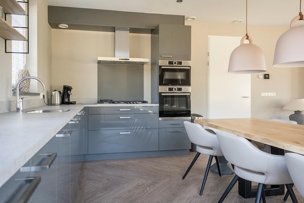 Luxe vrijstaande villa aan het Krimbos op Texel | 8 personen - thumbnail 4
