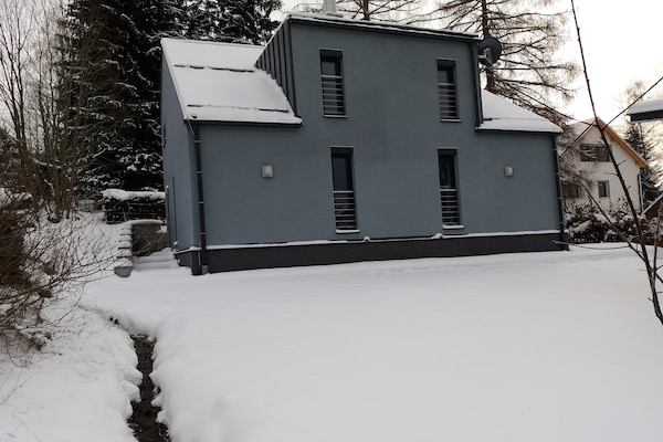 Op 600 m van de piste: gezellig vakantiehuis in Zelezná Ruda - thumbnail 1