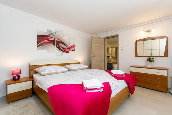 Knus appartement voor 4 op 500m van strand in Malinska - thumbnail 5