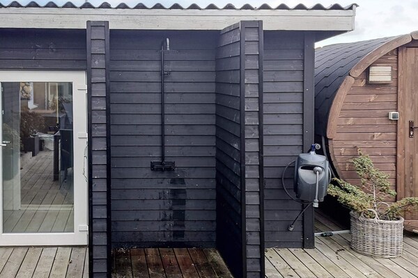 Sfeervol vakantiehuis in Thorsminde met whirlpool, 200m van zee en fjord - thumbnail 2