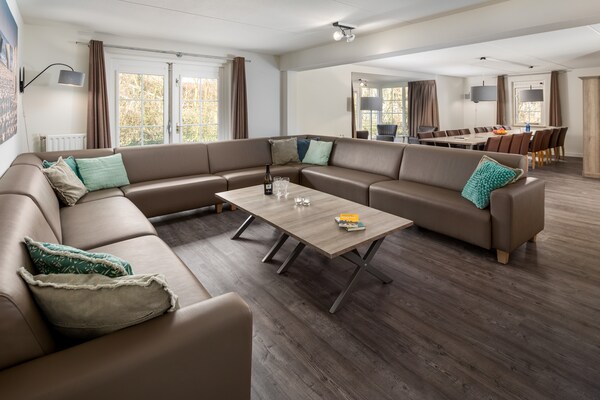 Luxe vrijstaande villa voor 16 personen in hartje Domburg, Zeeland - thumbnail 6