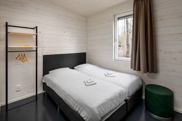 Moderne bungalow voor 4 personen in het bos van Schaijk - thumbnail 4