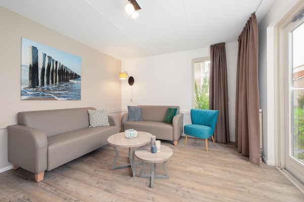 Modern vakantiehuis in Renesse: comfortabel genieten aan de Zeeuwse kust - thumbnail 2