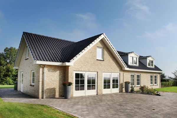 Scoreldame XL: Ruime villa met sauna voor 14 gasten in Schoorldam - thumbnail 1