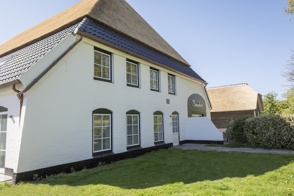 Bouwlust G13: Sfeervol boerderijappartement in bos bij golfbaan, Texel - thumbnail 1