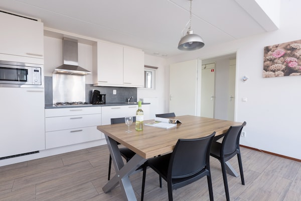 Vrijstaande duinvilla met 2 slaapkamers op Strandpark Duynhille - thumbnail 3