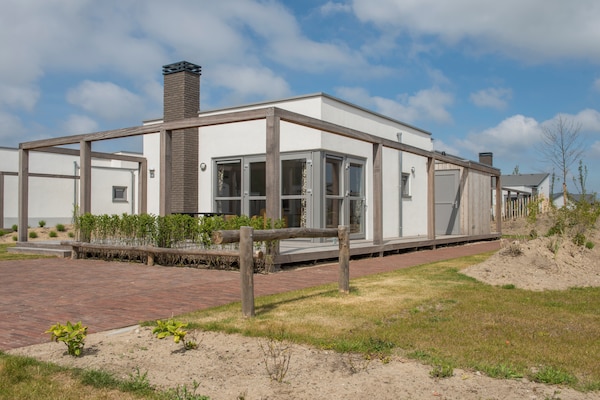 Huisdiervriendelijk vakantiehuis met tuin op Strandpark Duynhille - thumbnail 2