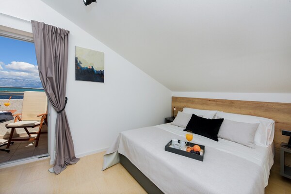 Moderne villa voor 8 in Nin, 300m van strand met zeezicht - thumbnail 3