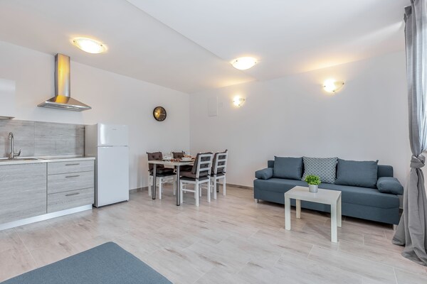 Romantisch villa-appartement voor 2 in Dramalj, 90m van zee met zwembad - thumbnail 5