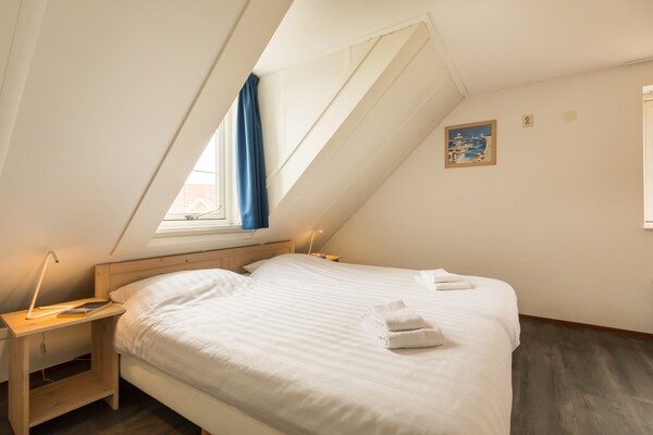 Moderne strandvilla voor 6 personen op loopafstand van zee in 's-Gravenzande - thumbnail 1
