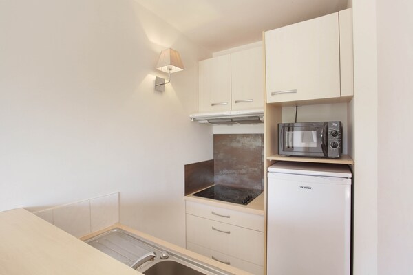 Ruim appartement voor 7 in Bonnieux met zwembad en uitzicht op de Luberon - thumbnail 3