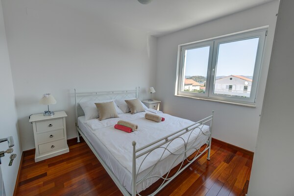 Appartement Čigrađa: sfeervol verblijf met zwembad op eiland Murter - thumbnail 3