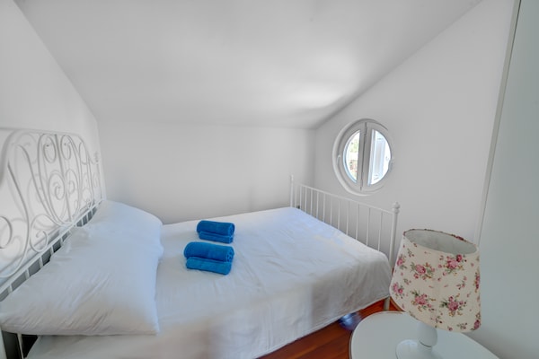 Modern appartement met zwembad en zeezicht op Murter - thumbnail 2
