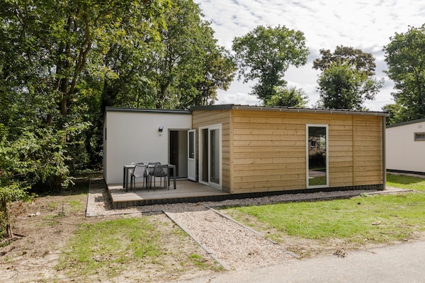 Modern Comfort Chalet op Vakantiepark Kijkduin, 150m van zee - thumbnail 1