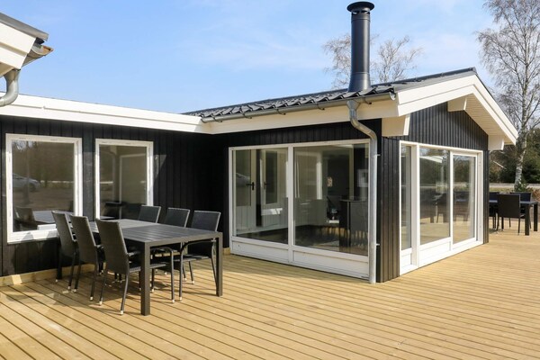 Vrijstaand vakantiehuis met whirlpool, sauna en houten badkuip op 800m van zee - thumbnail 1