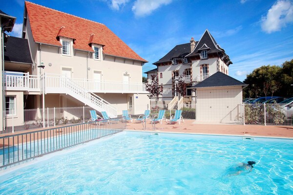 Duplex voor 6 personen met zwembad en balkon, op loopafstand van het strand in Cabourg - thumbnail 2